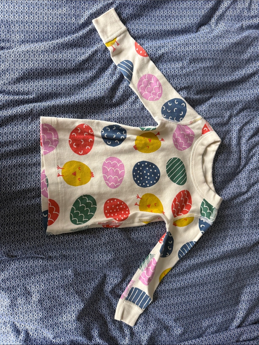 Hanna Andersson Cream Long-Sleeve Tee with Multicolor Egg & Chick Print